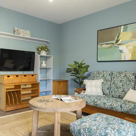 Apartman Bleumaison-apartamentos Lubians 2 *